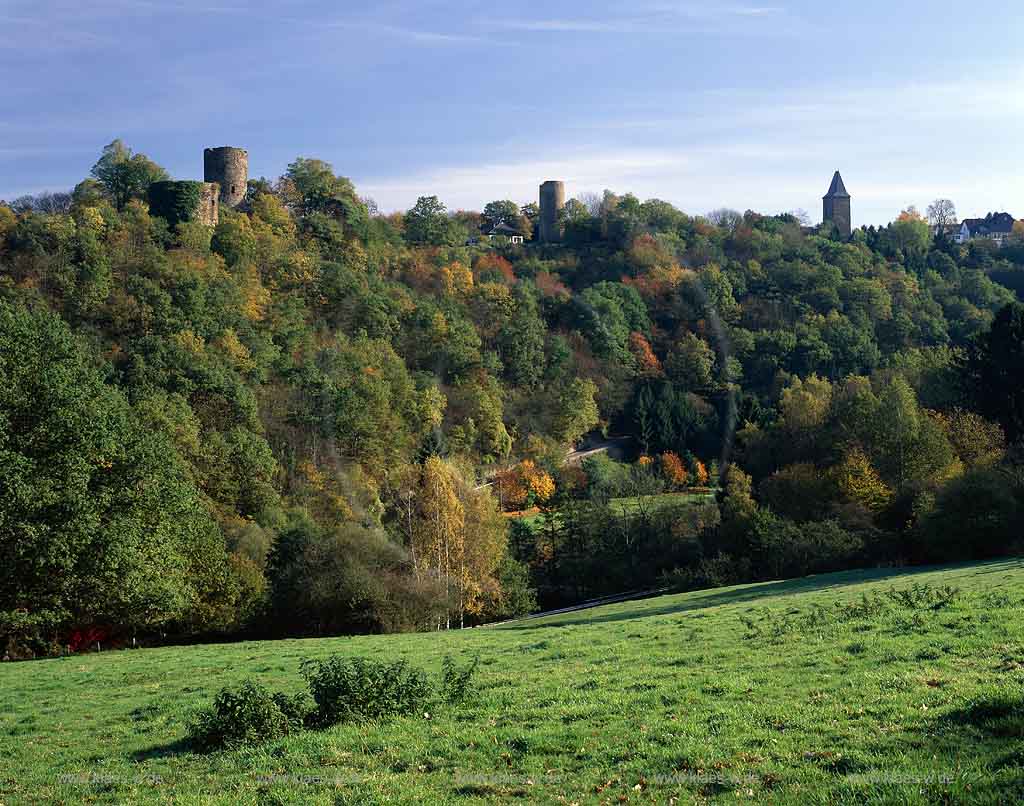 Blankenberg, Hennef, Rhein-Sieg-Kreis, Blick auf Ruine Stadt Blankenberg und Landschaft