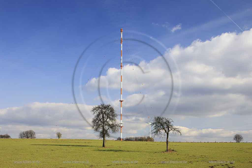 Witzhelden, Leichlingen, Rheinisch-Bergischer Kreis, Blick auf Fernmeldemast der Deutschen Telekom, Fernsehsender und Landschaft