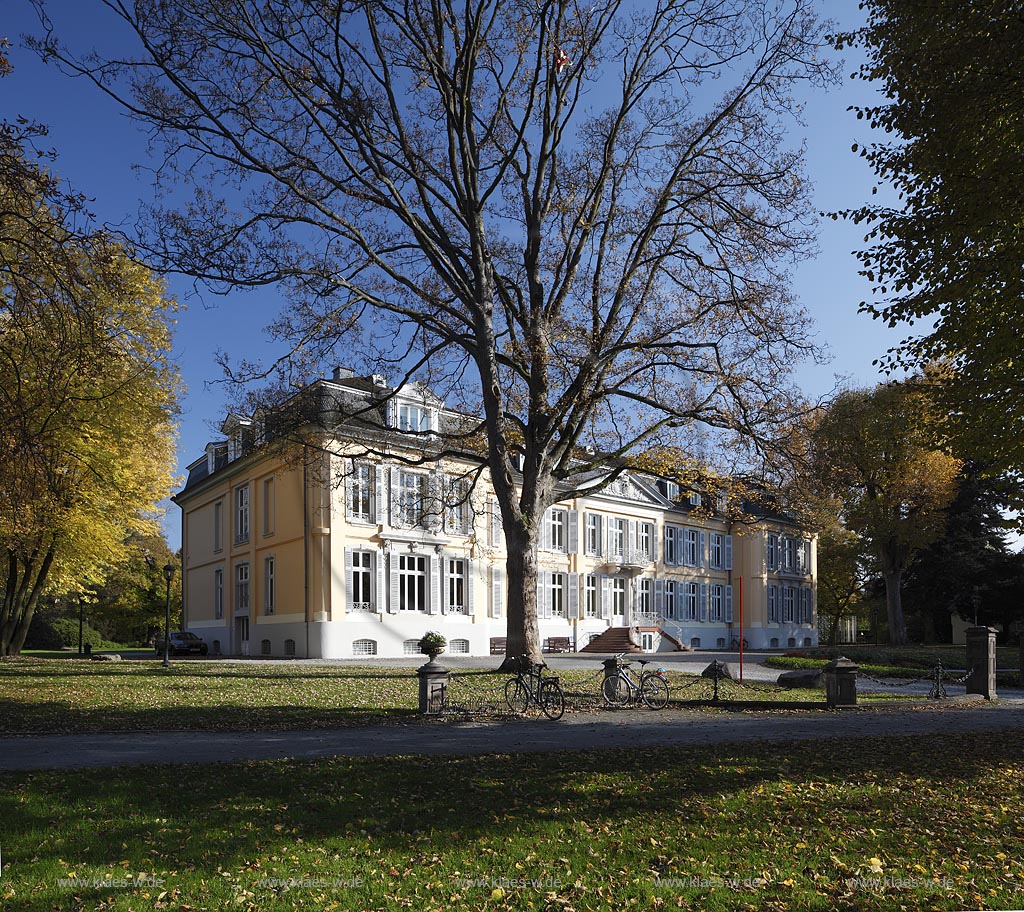 Leverkusen Alkenrath, Schloss Morsbroich im Herbst; Leverkusen Alkentath, castle Morsboich in autumn