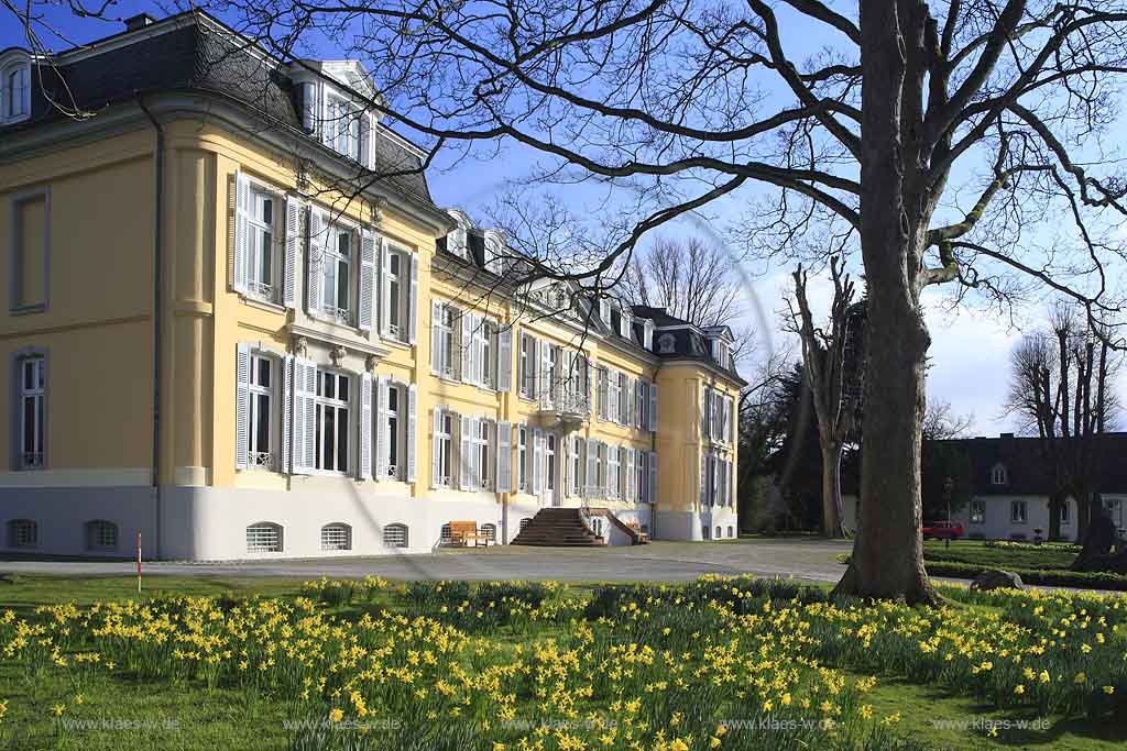Alkenrath, Leverkusen, Blick auf Barock Schloss Morsbroich und Schlossgarten