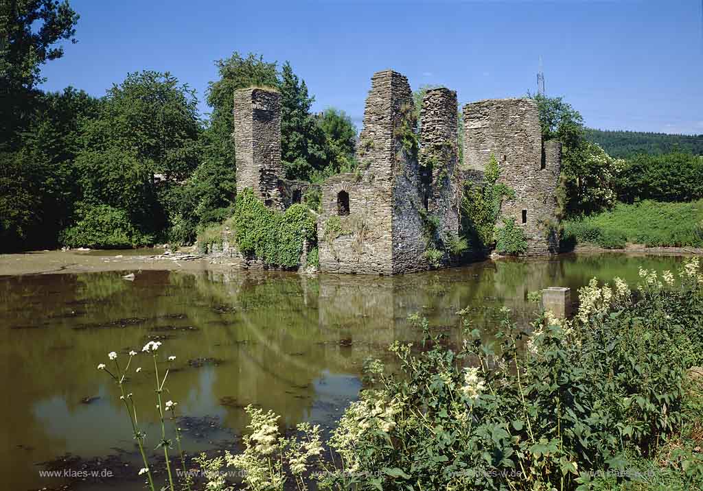 Eibach, Lindlar, Oberbergischer Kreis, Bergisches Land, Blick auf Burg, Ruine, Burgruine, Wasserburg Eibach