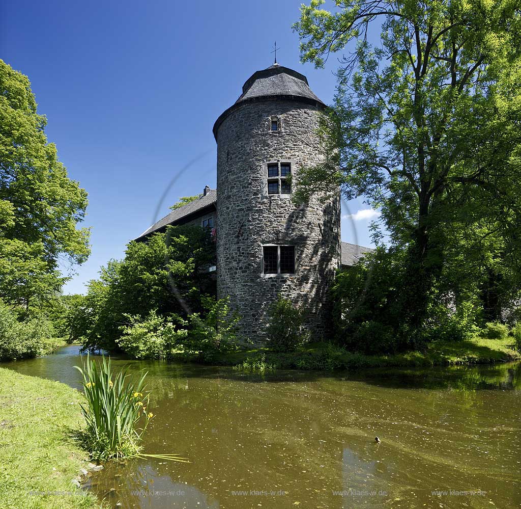 Ratingen, Wasserburg Haus zum Haus, Aussenansicht Vorburg, castle with moat of water house to house