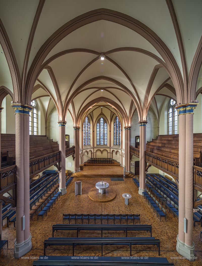 Remscheid-Alt Remscheid, evangelische Lutherkirche, Innenaufnahme, Blick von der Empore zum Altar, Remscheid-Alt remscheid, evangelic Luther chuch, interior view onto the altar.