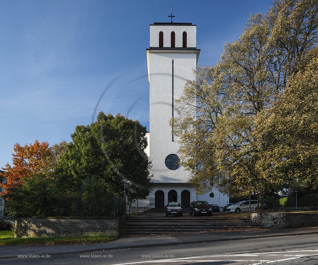 Remscheid-Sued, katholische St. Josef-Kirche, nach Plaenen des Architekten "Otto Christ" gebaut; Remscheid-Sued, catholic church St. Josef-Kirche.