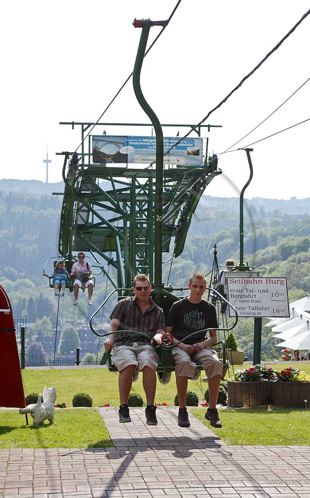 Solingen Burg Fahrt mit der Seilbahn Bergstation; Solingen Burg lifting with chairlift