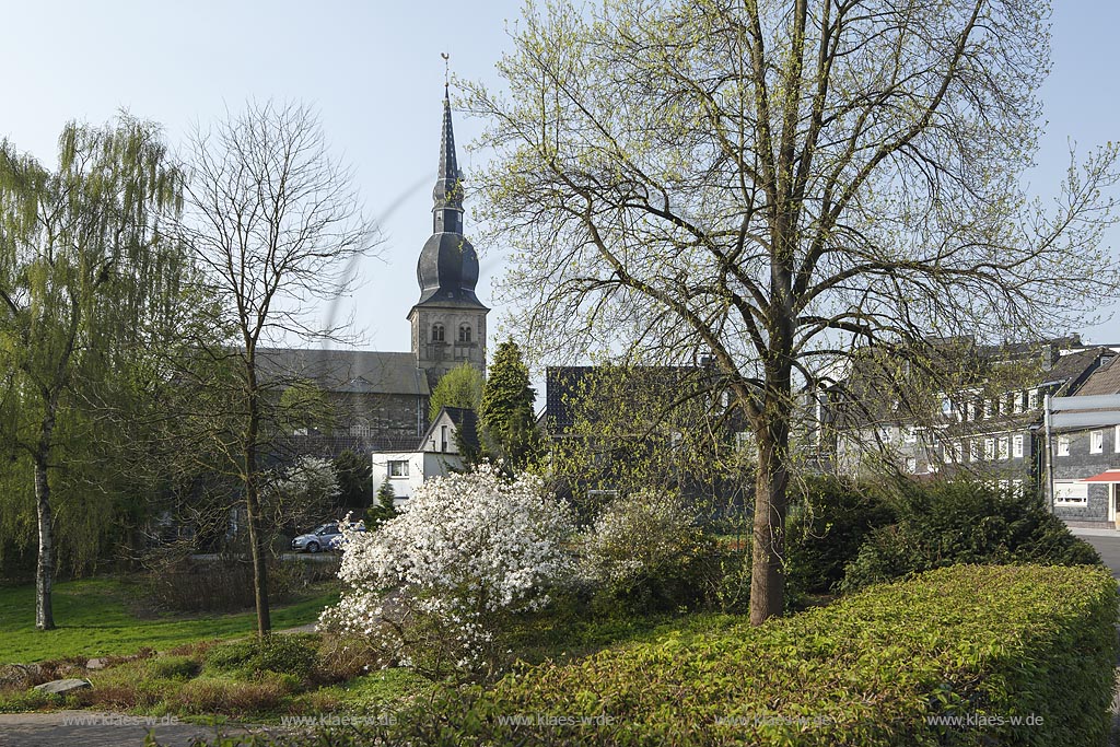 Wermelskirchen, Blick zur evangelischen Pfarrkirche; Wermelskirchen, view to the evangelic parish church.
