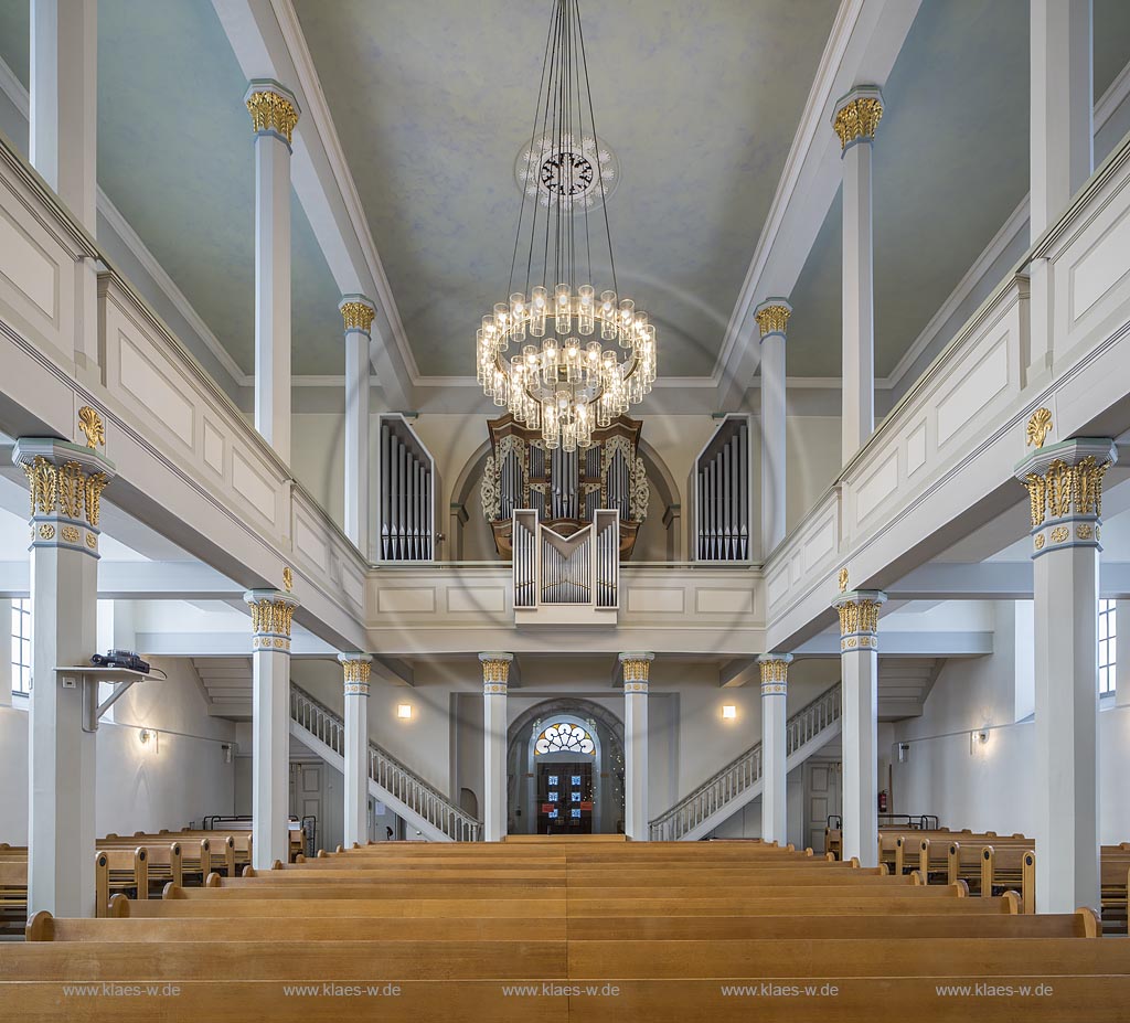 Wermelskirchen, evangelische Kirche, Innenansicht, Blick zur Orgelempore; Wermelskirchen, evangelic church, interior view onto organ loft.
