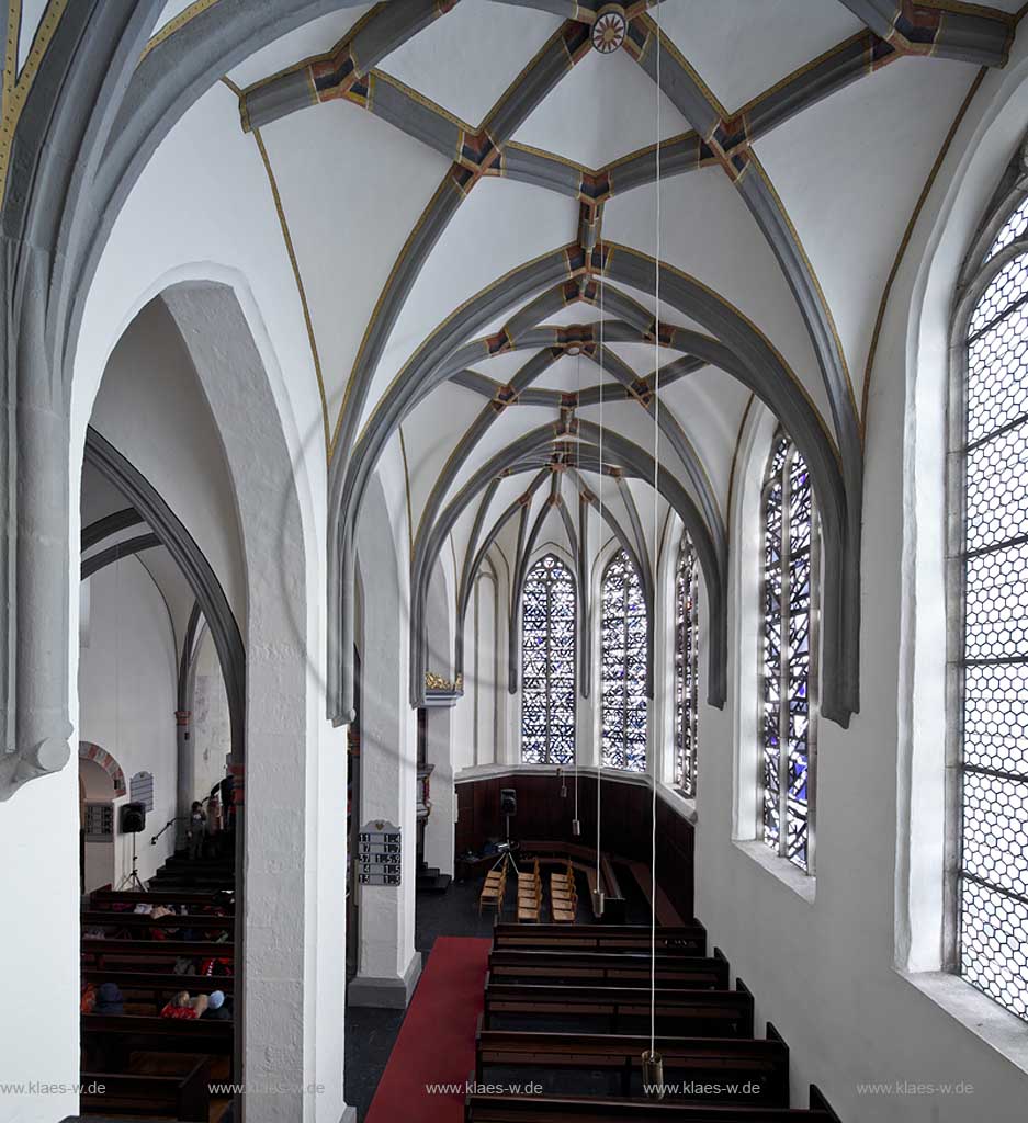 Wuelfrath evangelische Stadtkirche Blick von Empore seiltliches Laengsschiff; Wuelfrath evangelic church view into church