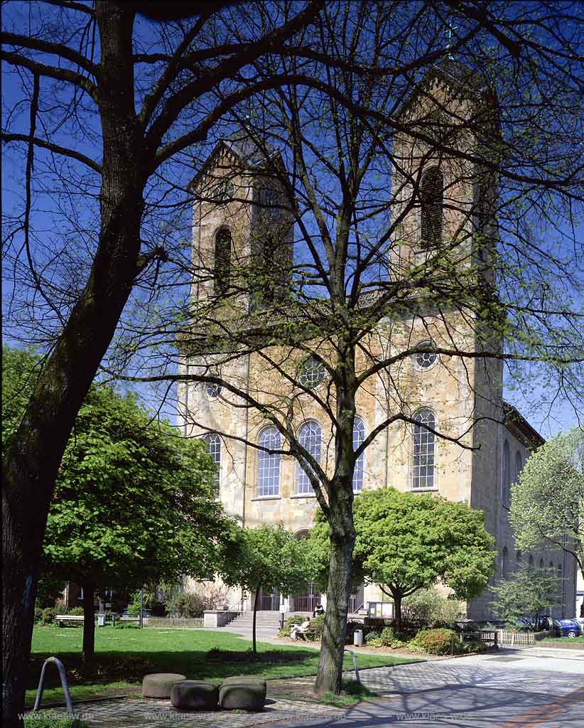 Barmen, Wuppertal, Blick auf Evangelische Kirche im Frhling, Fruehling 