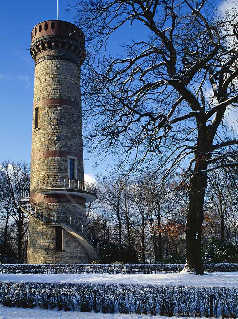 Barmen, Wuppertal, Regierungsbezirk Dsseldorf, Duesseldorf, Blick auf Toelleturm, Aussichtsturm in Winterstimmung mit Schnee