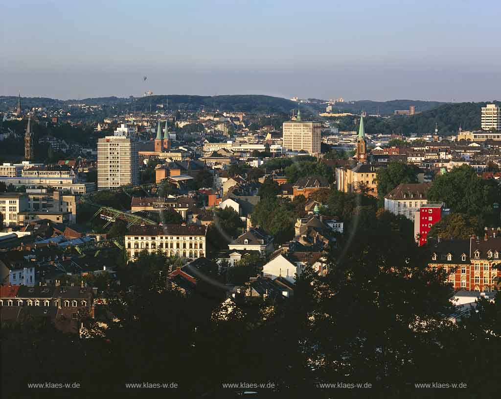 Elberfeld, Wuppertal, Regierungsbezirk Dsseldorf, Duesseldorf, Panoramablick auf die Stadt