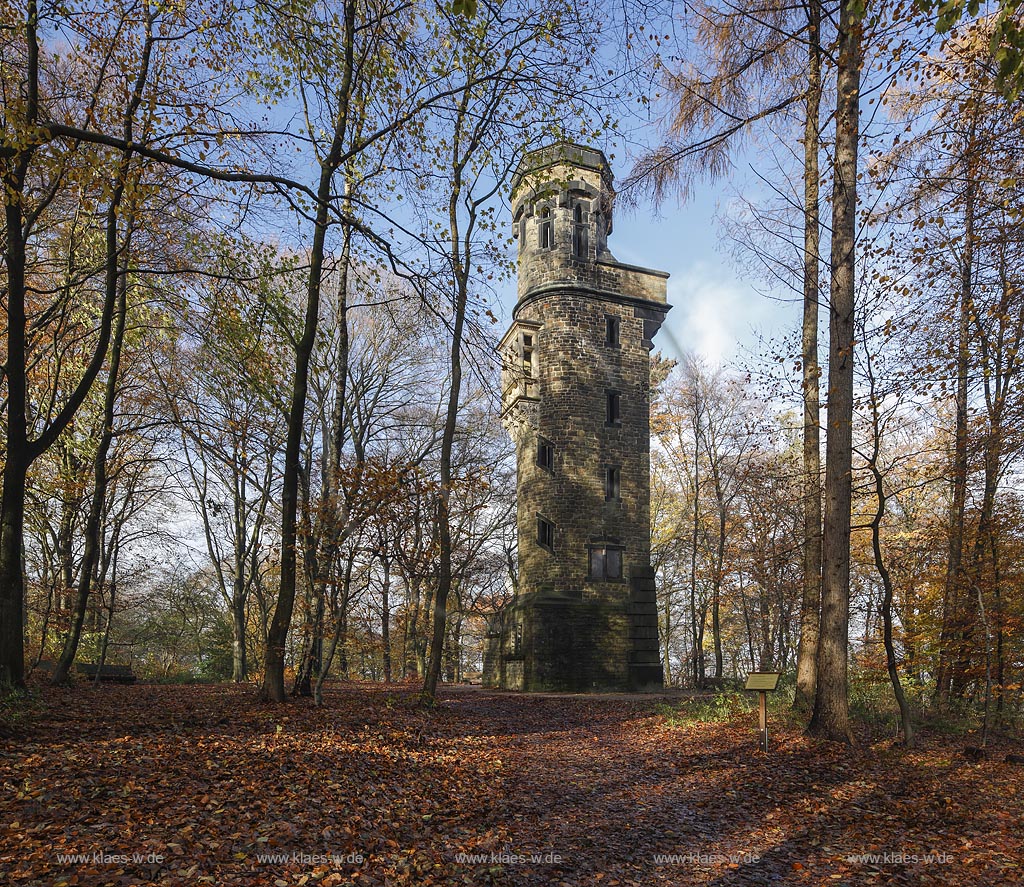Wuppertal Elberfeld, Koenigshoehe mit Von-der-Heydt-Turm,  ein Aussichtsturm in 274 m Hoehe, der im Jahr 1892 aus Spenden des Elberfelder Bankiers "August Freiherr von der Heydt" errichtet und benannt wurde; Wuppertal Elberfeld, Koenigshoehe with tower Von-der-Heydt-Turm.