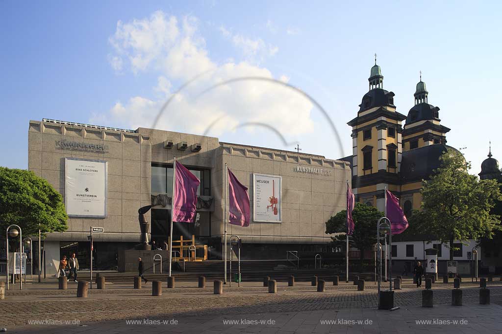 Altstadt, Dsseldorf, Duesseldorf, Blick auf Gebaeude, Gebude Kunsthalle und Andreas Kircke