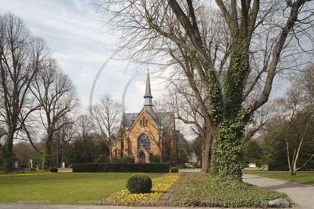 Derendorf, Nordfriedhof, Dsseldorf, Duesseldorf, Niederrhein, Bergisches Land, Blick auf Kapelle in Frhlingsstimmung, Fruehlingsstimmung