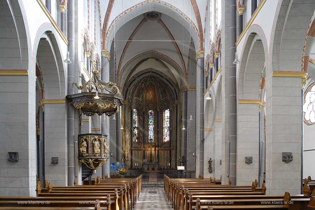 Dsseldorf, Gerresheim, Basilika St. Margareta, Altar, Kanzel, innen