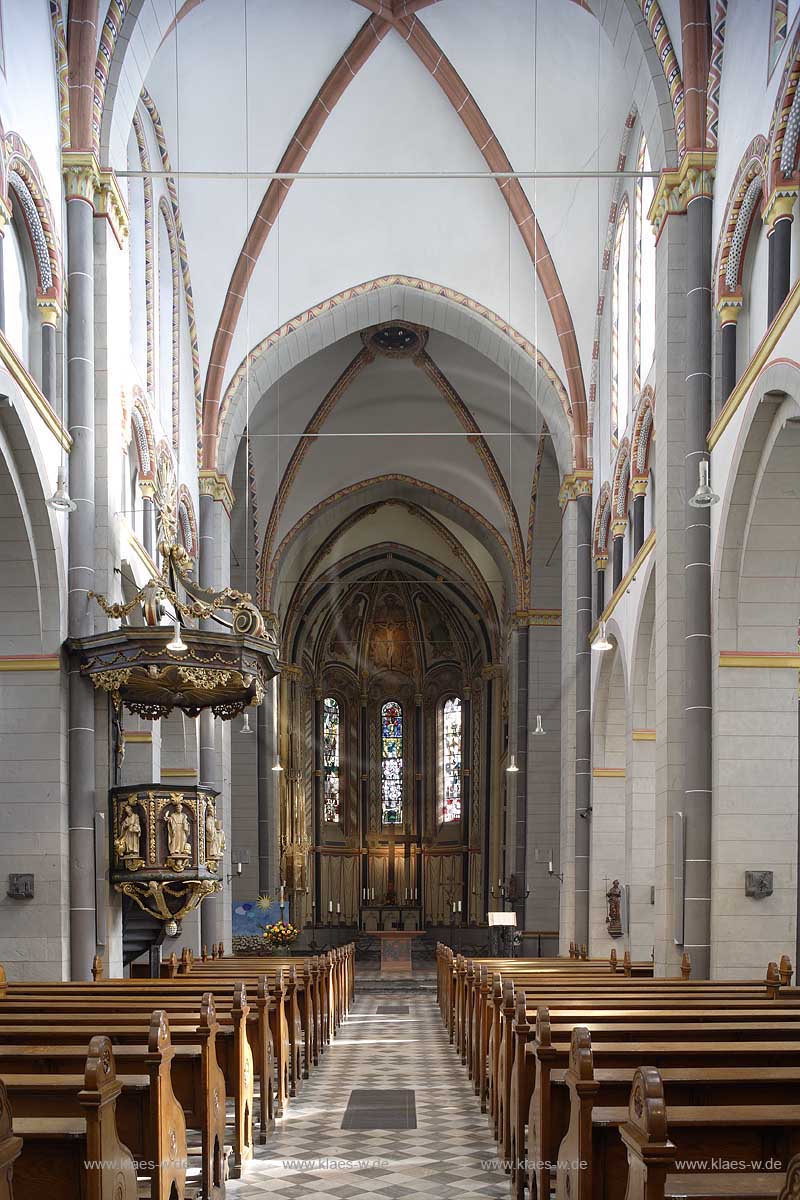 Dsseldorf, Gerresheim, Basilika St. Margareta, Altar, Kanzel, innen