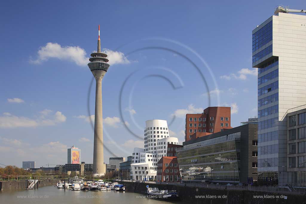 Hafen, Dsseldorf, Duesseldorf, Niederrhein, Bergisches Land, Blick auf Medienhafen mit Fernsehturm und Gehry Bauten