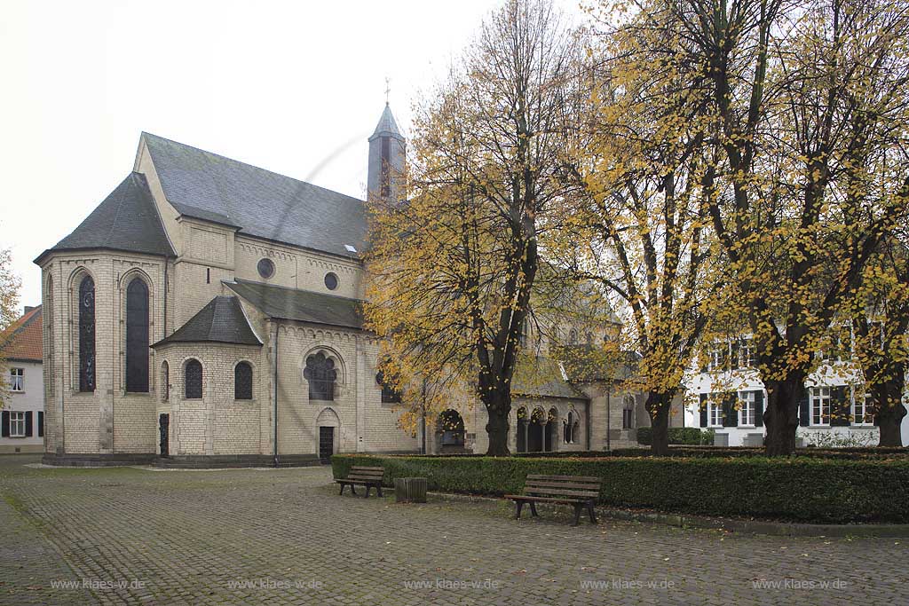 Dsseldorf, Kaiserswerth, St. Suitbertus Kirche, Herbststimmung