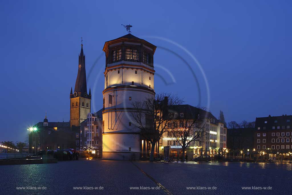 Dsseldorf, Duesseldorf, Niederrhein, Bergisches Land, Nacht der Museen, Blick auf Schlossturm und St. Lambertus Kirche bei Nacht
