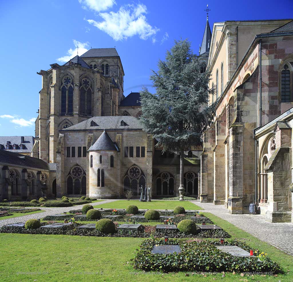 Trier,  die Liebfreuenkirche steht seit 1986 auf der UNESCO-Liste des Weltkulturerbes; Church Liebrauen of Trier 