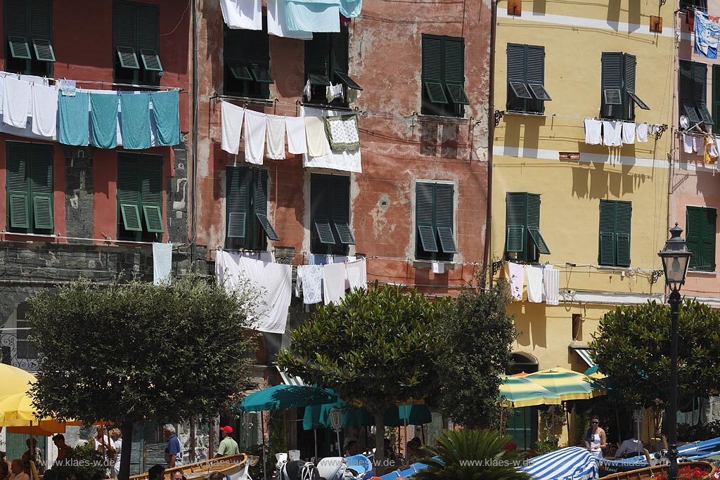 Vernazza, Cinque, Terre, Blick auf Fassaden Wscheleinen mit Wsche behangen