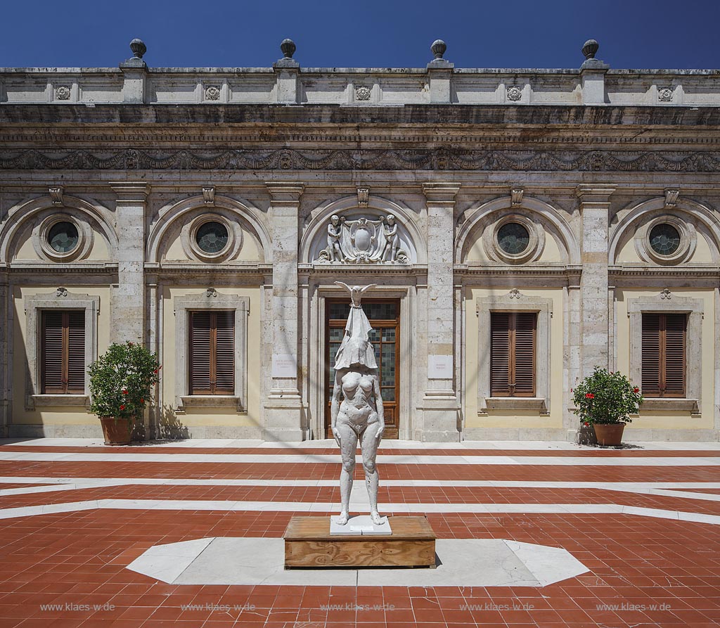 Montecatini Terme, Thermalbad Tettuccio, Skulptur Riccardo Ricci; Montecatini Terme, thermal bath Tettuccio, sculpture Ricardo Riccie.