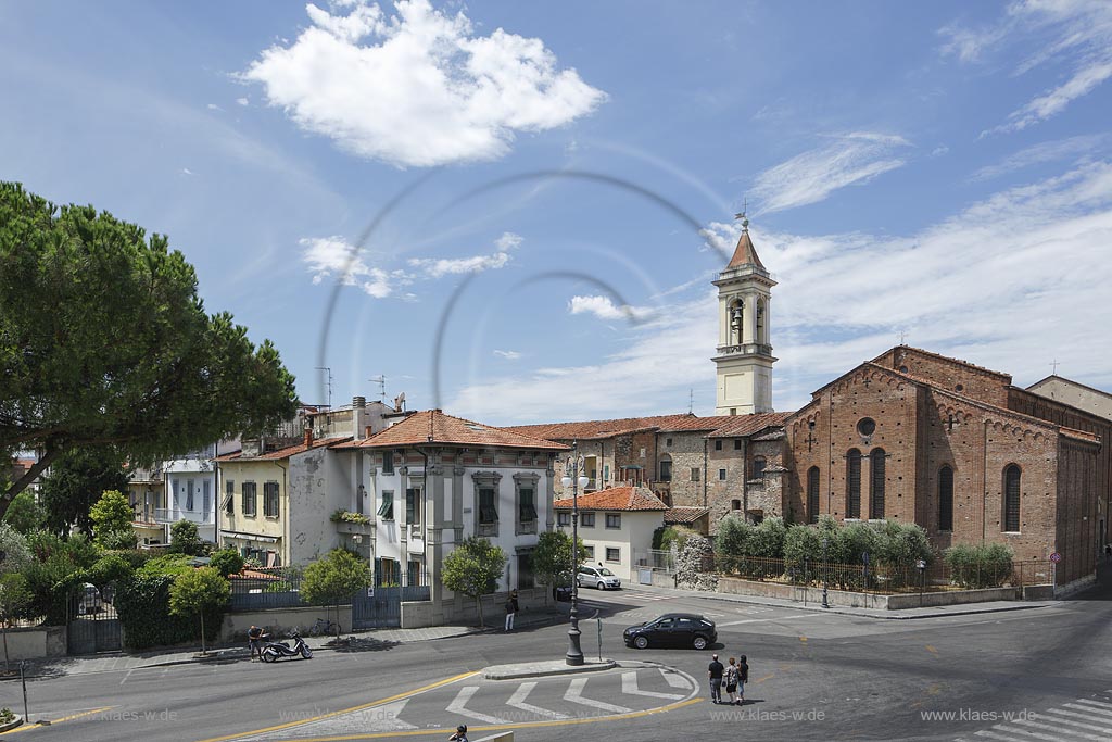 Prato, San Francesco-Apsis von aussen, Ziegelbau; Prato, apsis of San Francesco,  exterior view, brick building.