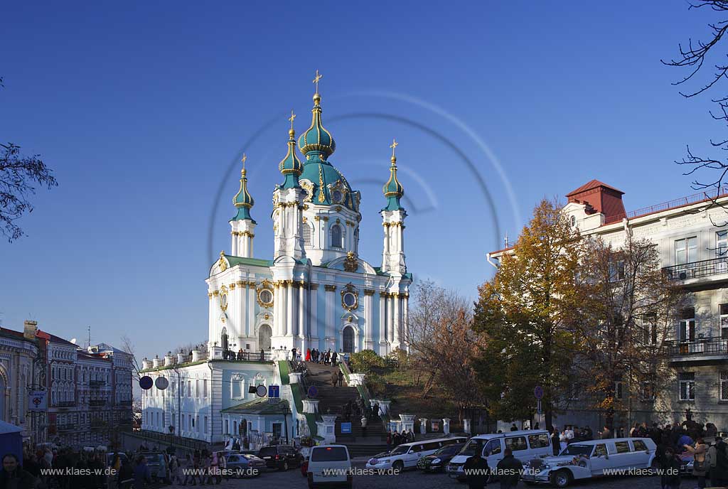 Kiew die 1767 geweihte Andreaskirche Andrijivs'ka cwerkava wurde im sogenannten ukrainischen Barock einer Mischung aus westlichem und oestlichem Stil Stil erbaut. The baroque St. Andrew church. 