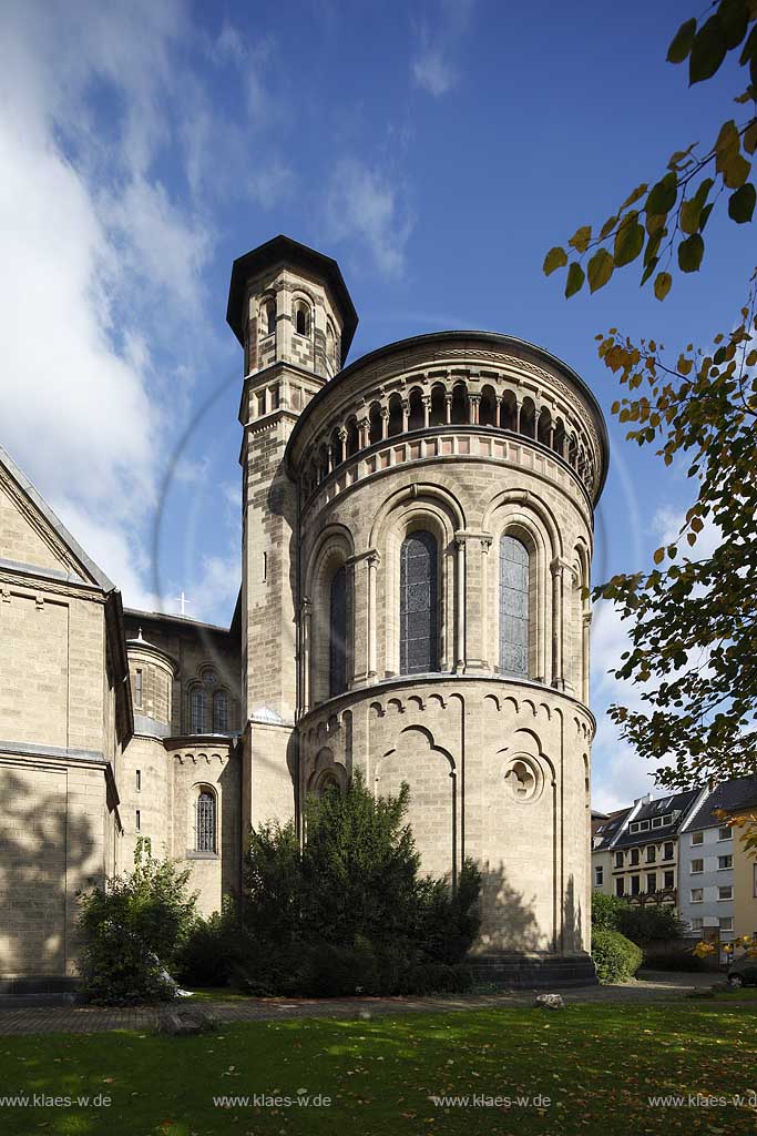 Koeln-Deutz Sankt Heribert Kirche von Sueden aus gesehen; Cologne-Deutz St. Heribert church