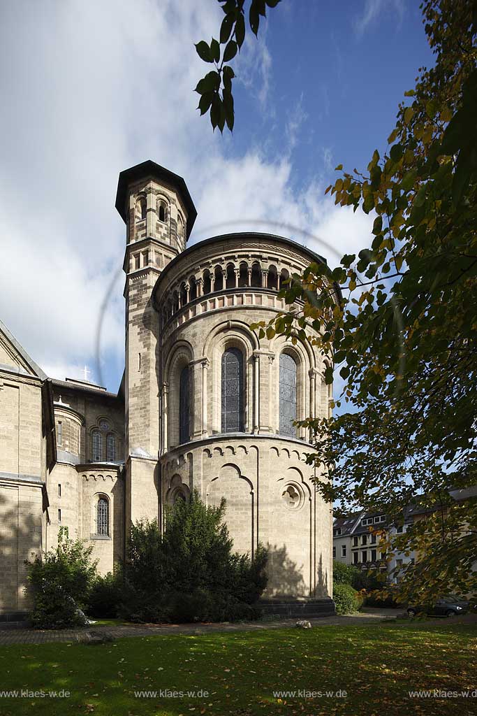 Koeln-Deutz Sankt Heribert Kirche von Sueden aus gesehen; Cologne-Deutz St. Heribert church