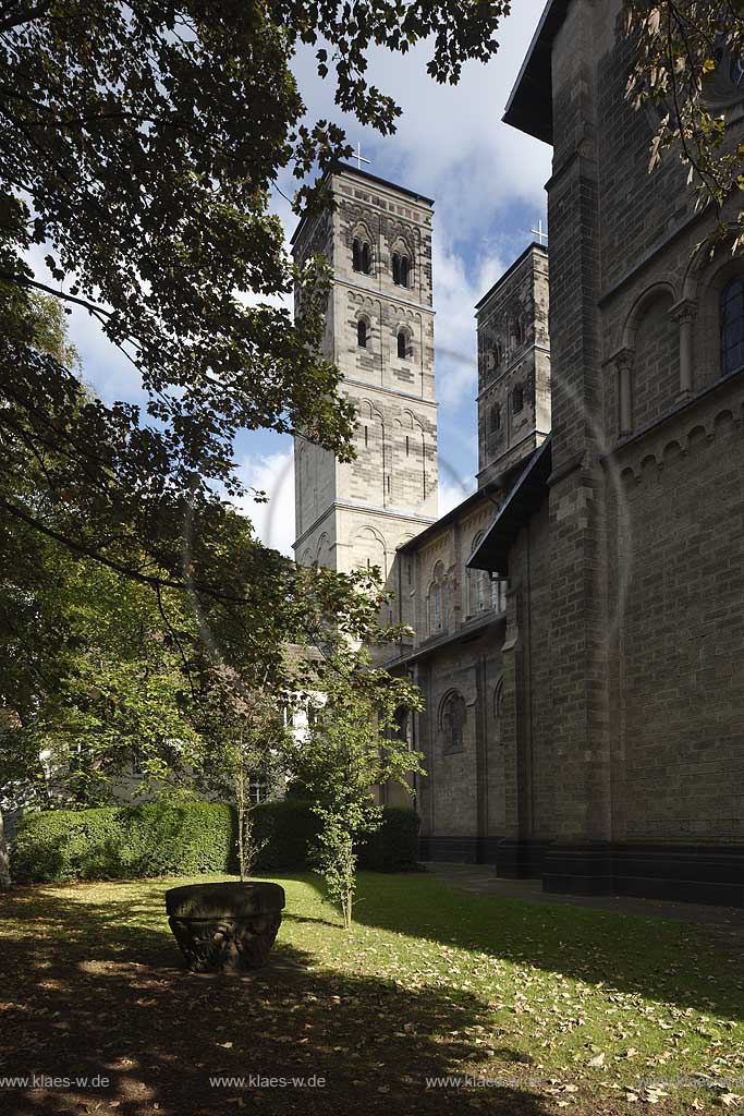 Koeln-Deutz Sankt Heribert Kirche von Suedwest aus gesehen; Cologne-Deutz St. Heribert church