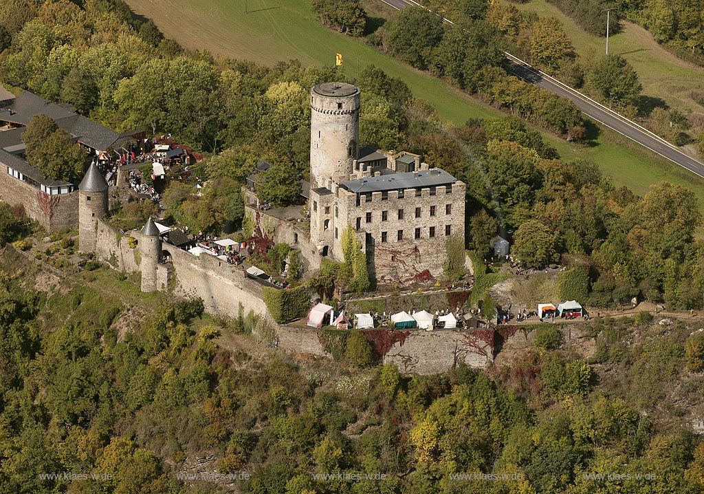 Museum Burg Pyrmont, mit Ritterspielen, Mittelalterlicher Markt, Marktbuden,  Pillig, Eifel, Rheinland-Pfalz, Germany, Europa