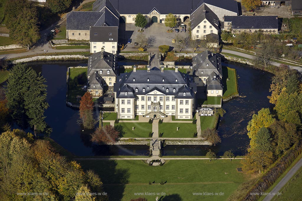DEU, Deutschland, Nordrhein-Westfalen: Schloss Koertlinghausen in Ruethen-Kallenhardt. | DEU, Germany, North Rhine-Westphalia: Koertlinghausen castle, Ruethen-Kallenhardt.