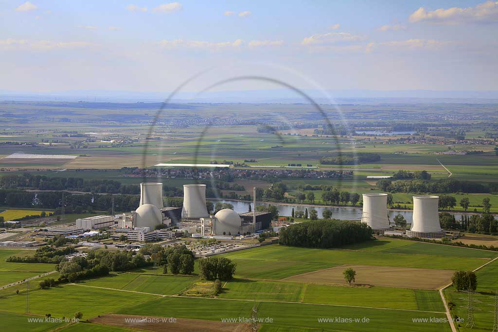 Lampertheim, Luftbild, Blick auf Atomkraftwerk,  Biblis a, Biblis B und Rhein; Lampertheim, aerial photo, view to the atomic power plant and Rhine.