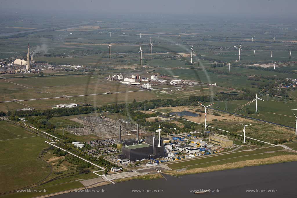 Kreis  Dithmarschen, Luftbild, Gesamtuebersicht Atomkraftwerk Brunsbuettel; Dittmarschen, aerial photo, general view atomic power plant Brunsbuettel.