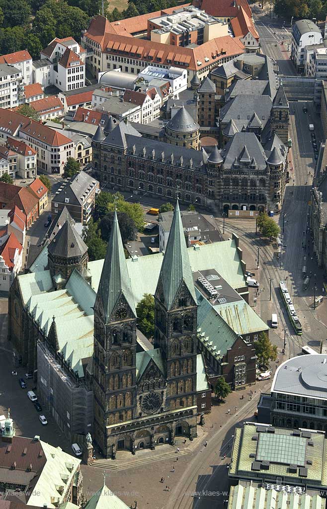 Deutschland, DEU: Bremen, Blick auf die Altstadt mit dem Dom. | Germany, DEU: Bremen, Old Town wtih city hall and dome. |