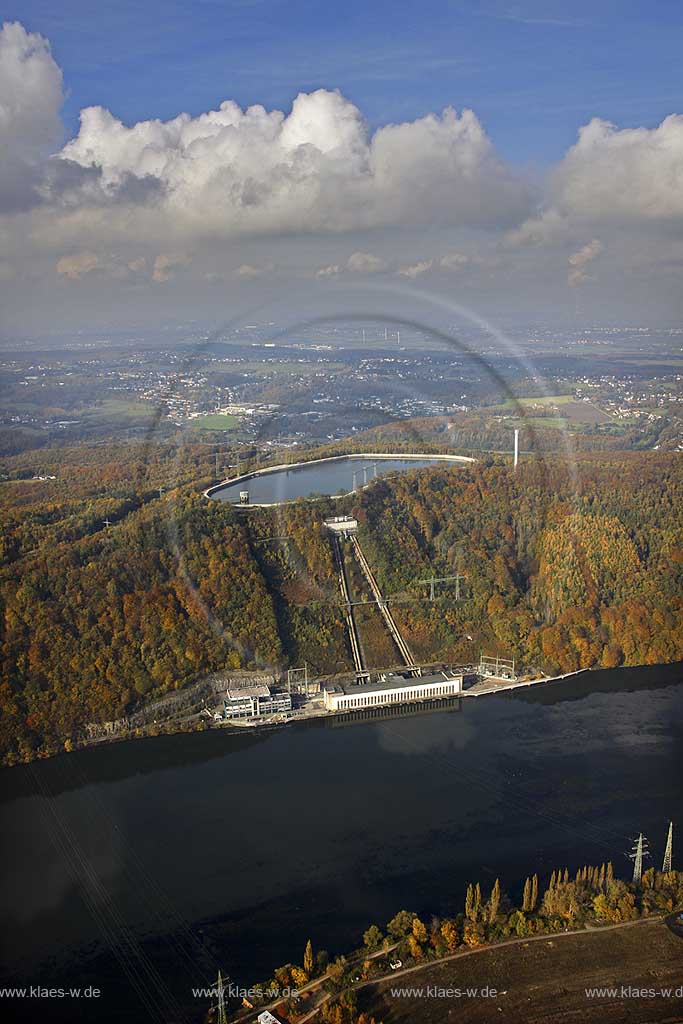 Altes Koepchen-Werk am Nordufer des Hengsteysees, Herdecke, Ruhrgebiet, NRW, Nordrhein-Westfalen, Deutschland, DEU. | Lake Hengstey, hydroelectric power station, Herdecke, North Rhine-Westphalia, Germany, DEU. | 