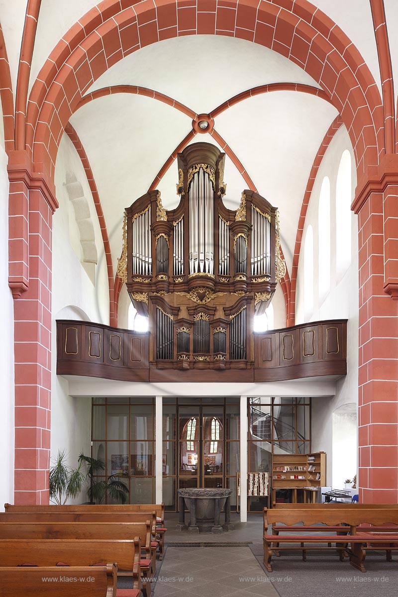 Bendorf Sayn, ehemalige Abteikirche, Empore mit der STUMM-Orgel, die 1778 gebaut wurde; Bendorf Sayn, once abbeychurch, gallery with STUMM-organ, constructed 1778