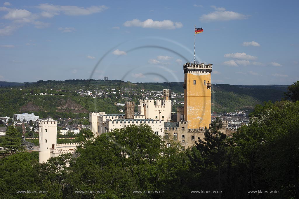 Koblenz-Stolzenfels, Blick auf Schloss Stolzenfels ; Koblenz-Stolzenfels, view onto the castle Stolzenfels