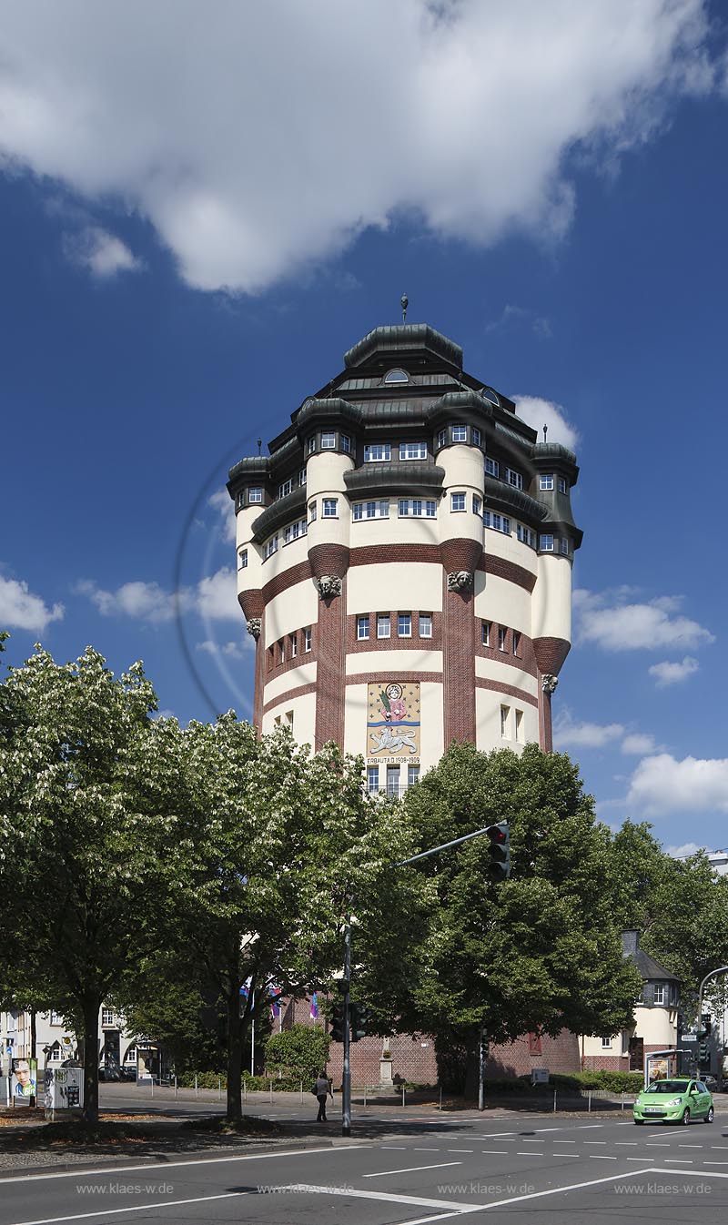 Moenchengladbach, Wasserturm, auch Neuer Wasserturm genannt, beinhaltet zwei Behaelter zur Trinkwasserversorgung der Innenstadt und noerdlicher Stadtteile, Moenchengladbach, water tower, includes two  bowls for the drinking water supply of the city centre.