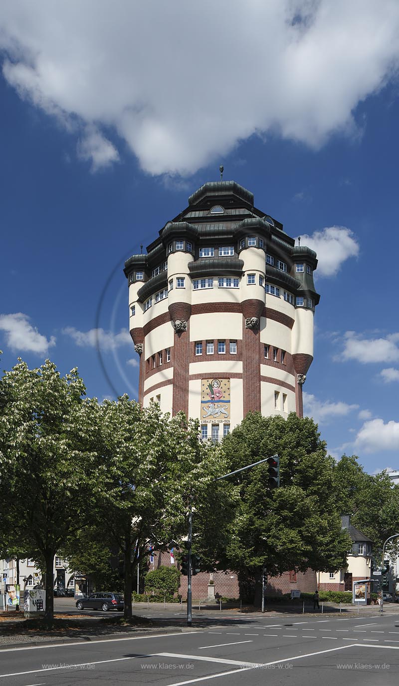 Moenchengladbach, Wasserturm, auch Neuer Wasserturm genannt, beinhaltet zwei Behaelter zur Trinkwasserversorgung der Innenstadt und noerdlicher Stadtteile, Moenchengladbach, water tower, includes two  bowls for the drinking water supply of the city centre.