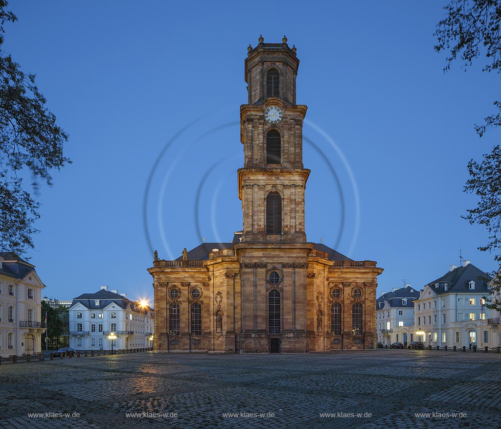 Saarbruecken Ludwigskirche 1775 wurde die Kirche durch  Ludwig fertiggestellt, nach dem sie auch benannt wurde , nachdem sein Vater Heinrich bereits 1762 damit begonnen hatte, die Bauarbeiten aber aus Geldmangel eingestellt werden mussten ; view to one of the eldest churches in Saarbruecken.