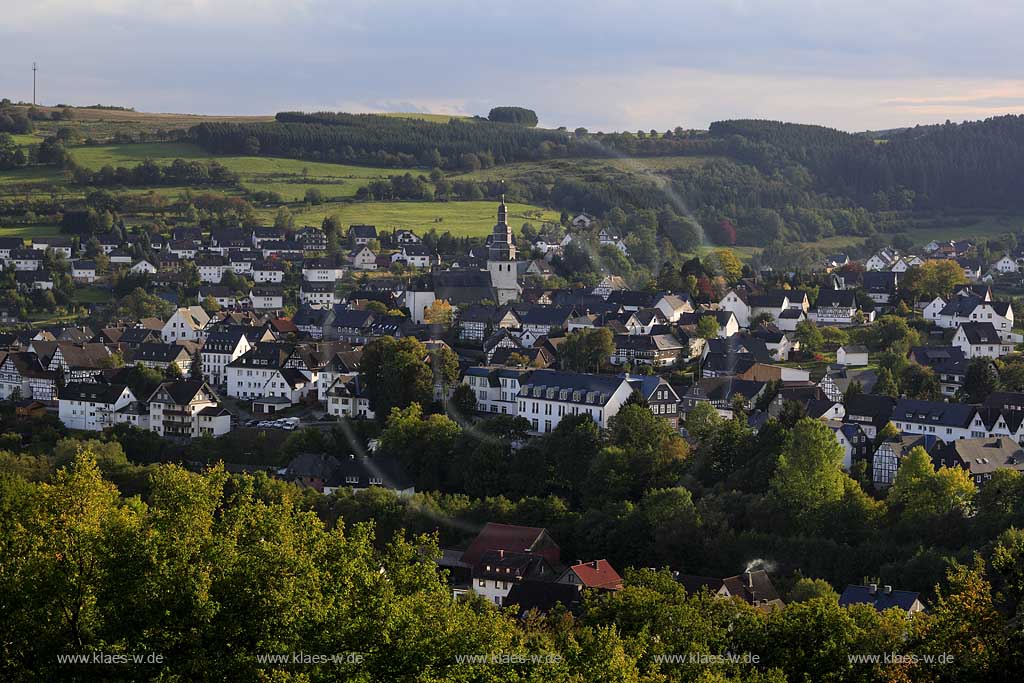 Hallenberg, Hochsauerlandkreis, Blick auf Stadt und Landschaft,  Sauerland