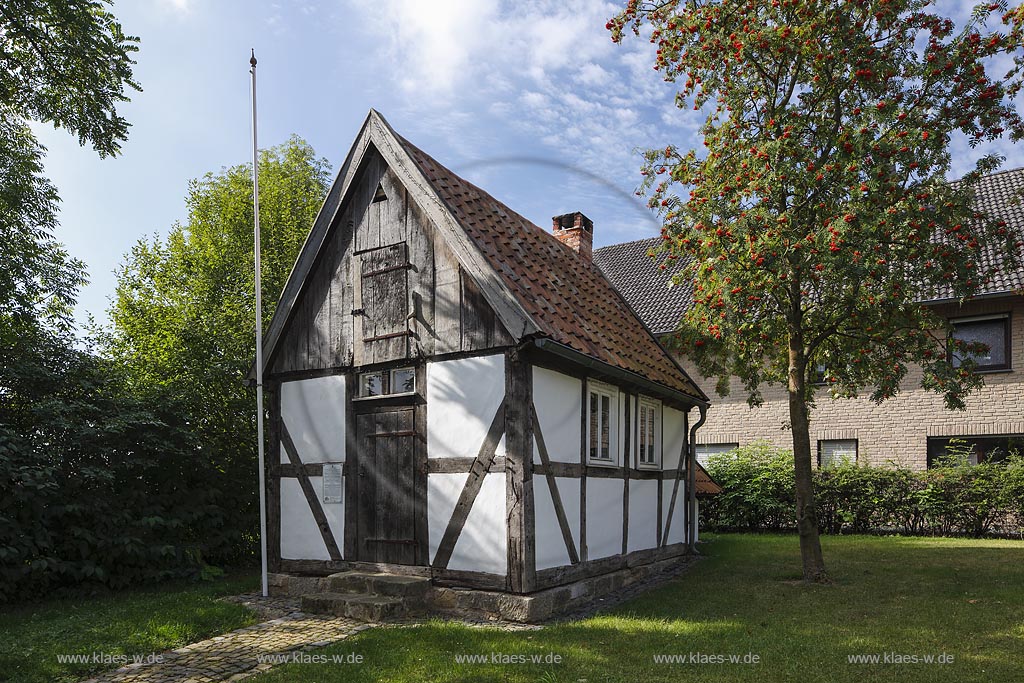 Marsberg Obermarsberg, historisches Backhaus, ein ca. 200 Jahre altes Backhaus der Familie Sommer, aus der rund 60 km entfernten Ortschaft; Marsberg Obermarsberg, historical bakery.