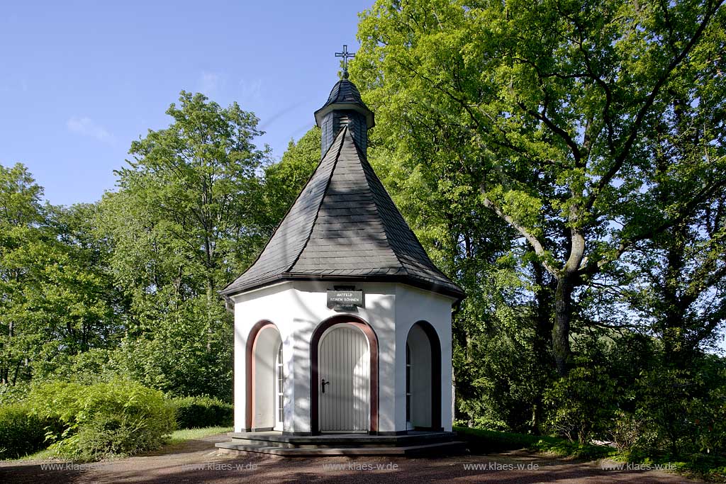 Olsberg, Antfeld, Hochsauerlandkreis, Blick auf Kapelle, Sauerland