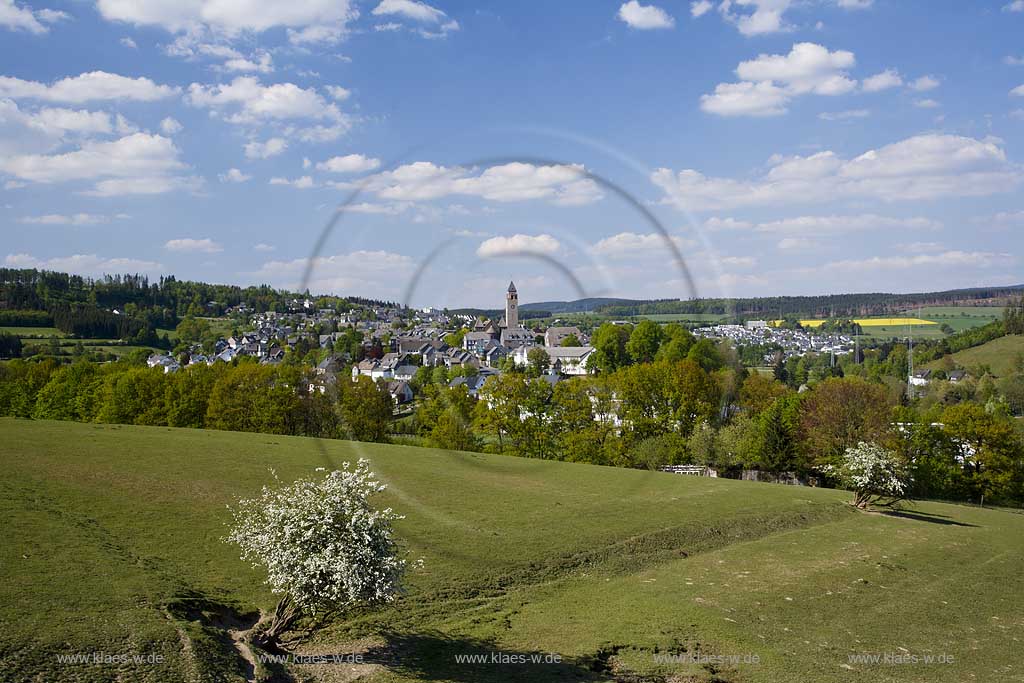 Schmallenberg, Hochsauerlandkreis, Blick auf Stadt und Landschaft, Sauerland