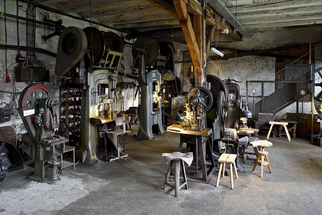 Schmallenberg Fleckenberg Besteckfabrik Hesse Technisches Museum Fleckenberg, Presserei;  Historical museum of production of curtley, knife, fork and spoon, stampng plant, pressing plant