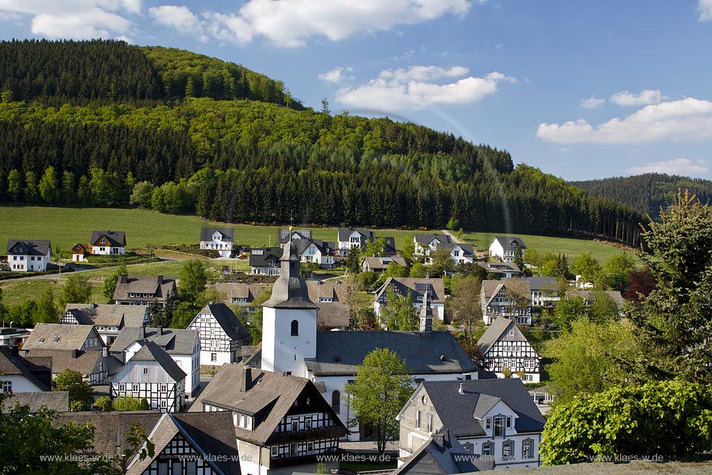 Schmallenberg, Oberkirchen, Hochsauerlandkreis, Blick auf Ort, Sauerland