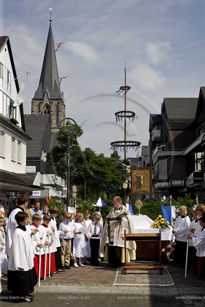 Sundern, Hochsauerlandkreis, Fronleinnam, Prozession, Straengottesdienst, Sauerland