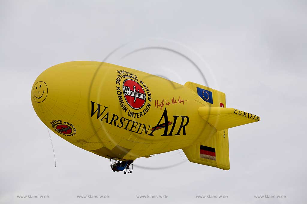 Warstein, Kreis Soest, Warsteiner Internationale Montgolfiade, Warsteiner Zeppelin Ballon,Sauerland